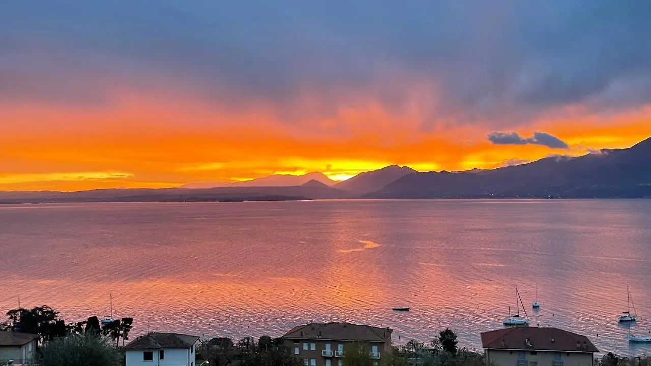 Felicita Apartment View Mountains & Lake 토리델베나코